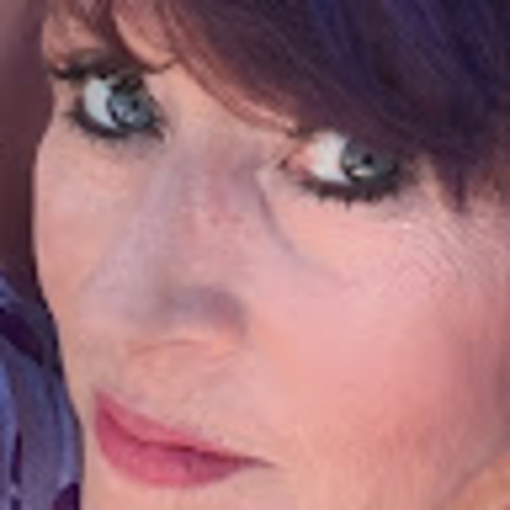 Meet your Posher, Debbie